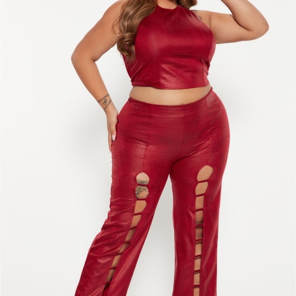 Nwt  2 pc faux red set - Picture 6 of 6
